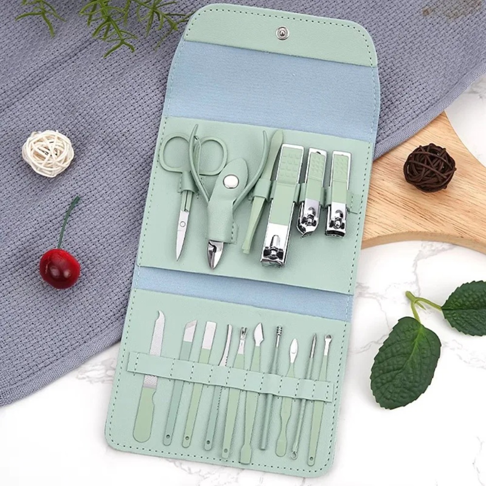 A must-have at home, a 16-piec - Nail Care Kit Mens 评论和价格
